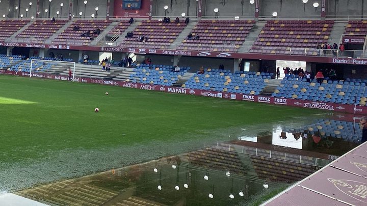 El terreno de juego de Pasarón durante los trabajos de recuperación.